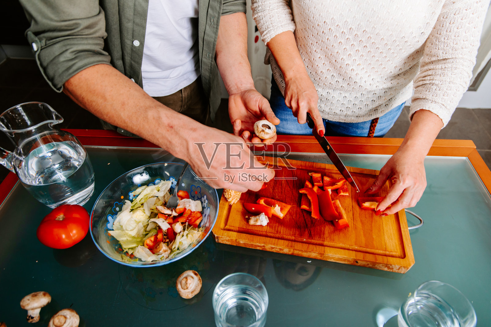 素食家庭准备健康食品照片摄影图片