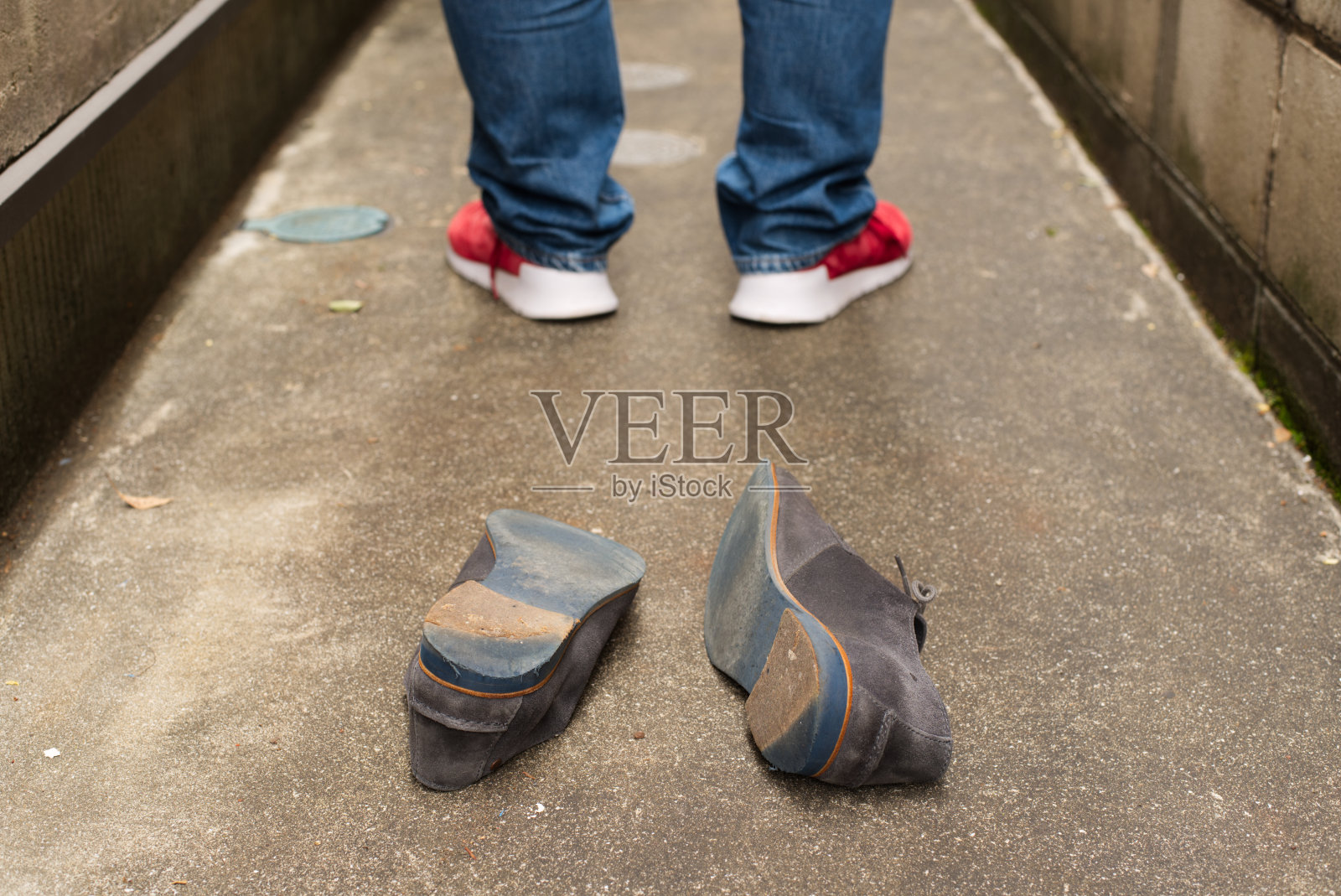 鞋子照片摄影图片