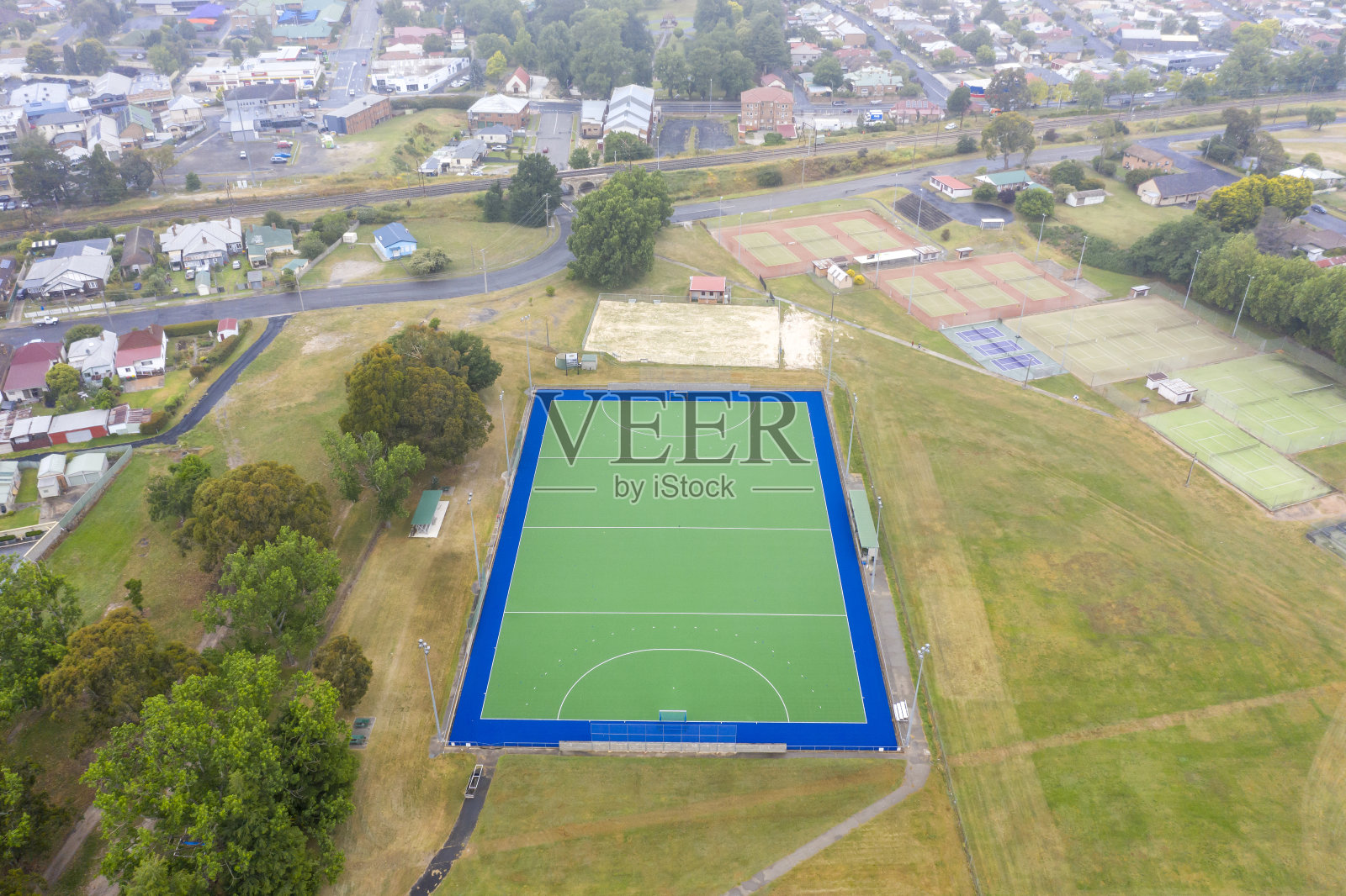 澳大利亚新南威尔士州中部高地利思戈镇曲棍球场的鸟瞰图照片摄影图片