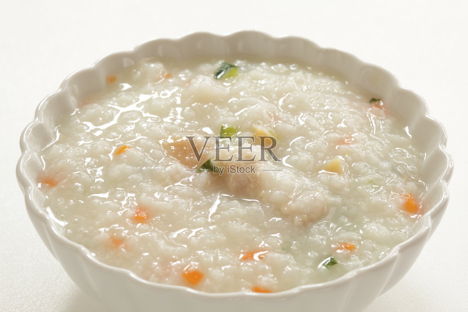 中国菜，自制鸡肉胡萝卜粥照片摄影图片