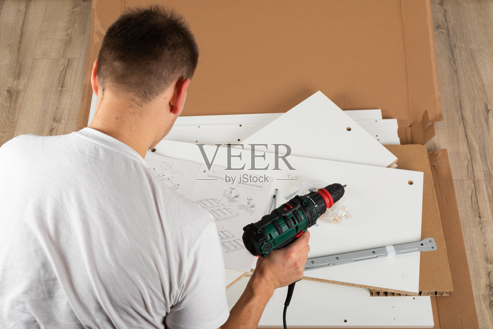 组装新家具照片摄影图片