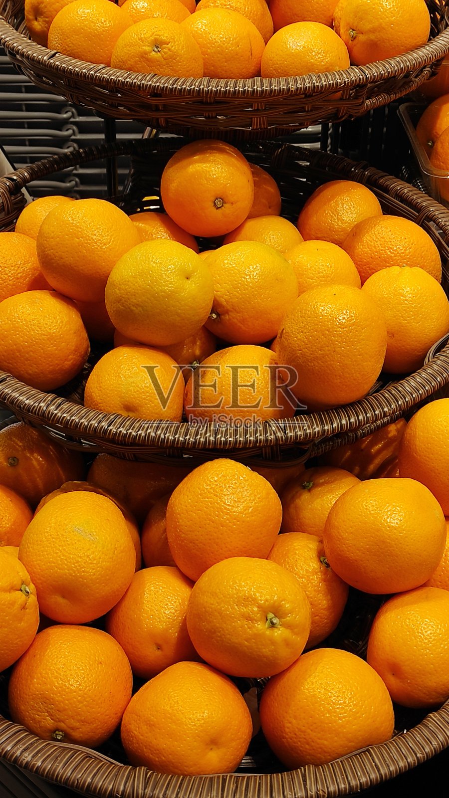 市场上的新鲜橙子照片摄影图片