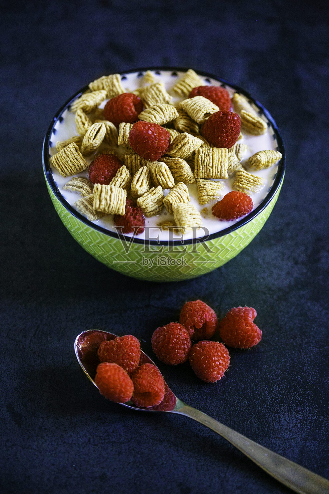 草莓的早餐照片摄影图片