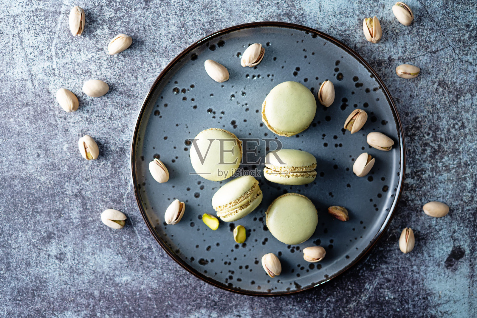 新鲜香甜的绿色开心果马卡龙照片摄影图片