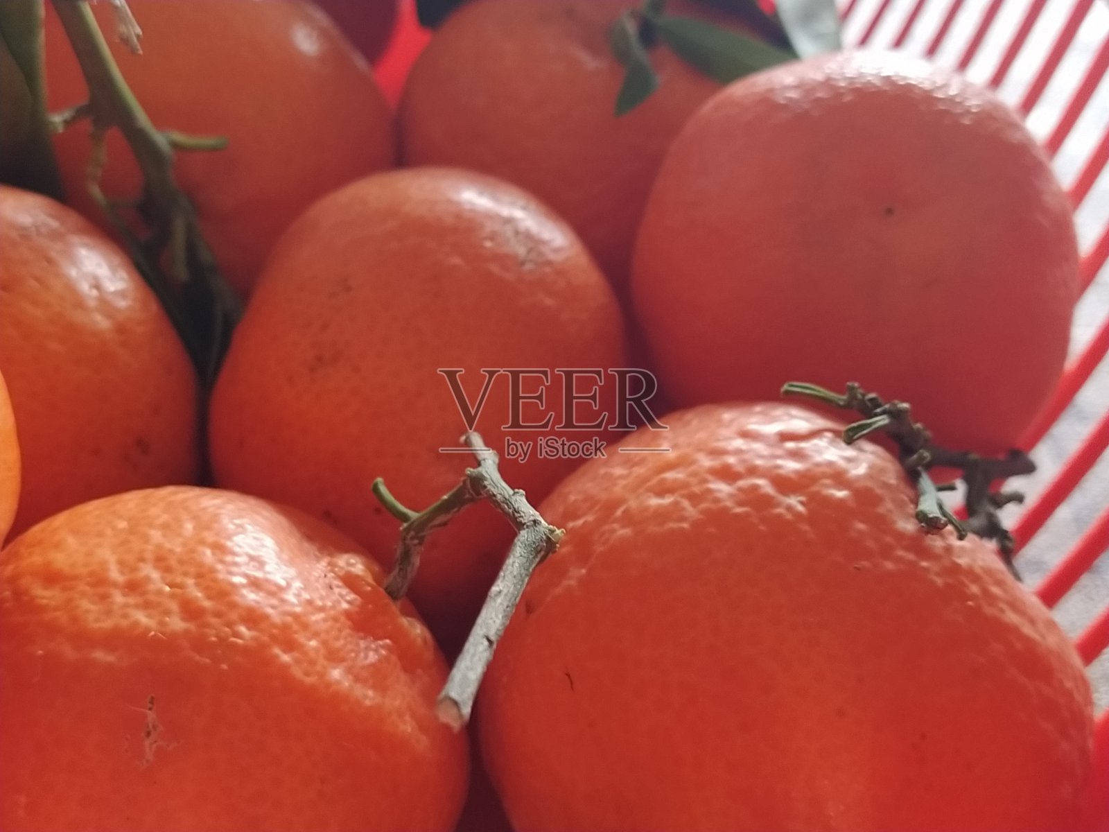 篮子里的橘子照片摄影图片