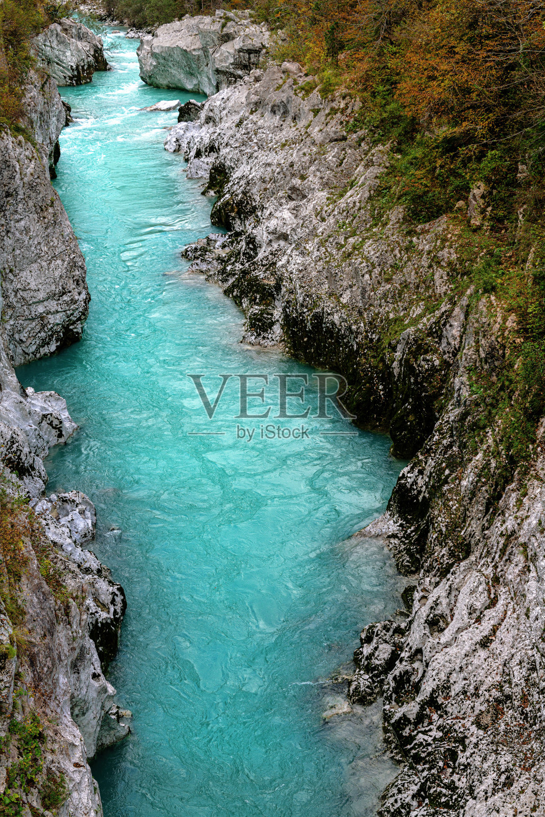 索卡河近距离，特伦塔山谷，Primorska，朱利安阿尔卑斯山，斯洛文尼亚，欧洲照片摄影图片