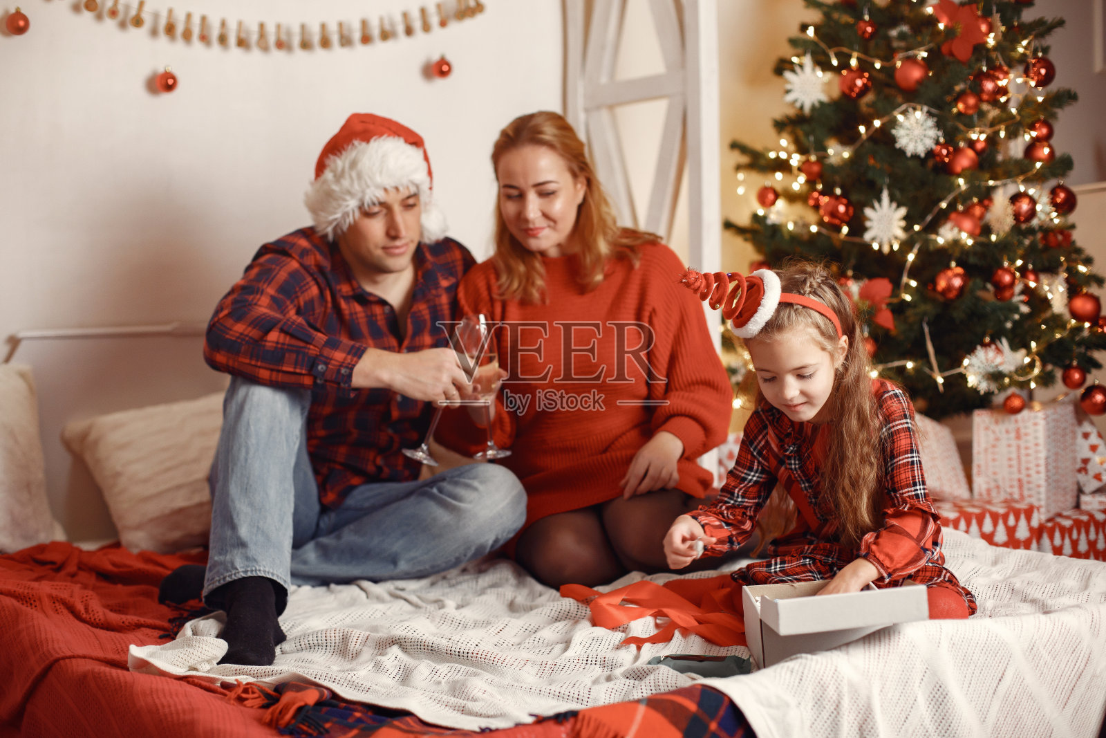 家里有个小女儿照片摄影图片