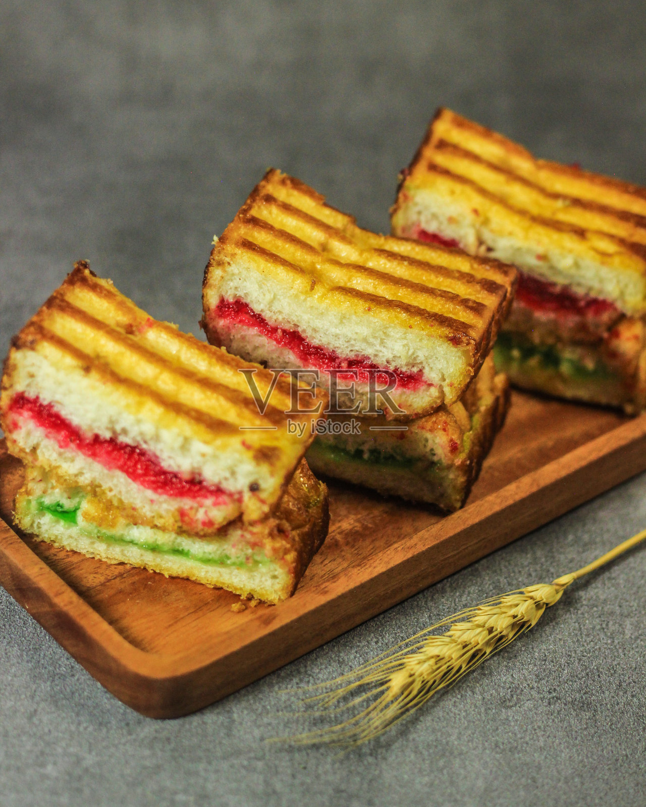 烤面包照片摄影图片