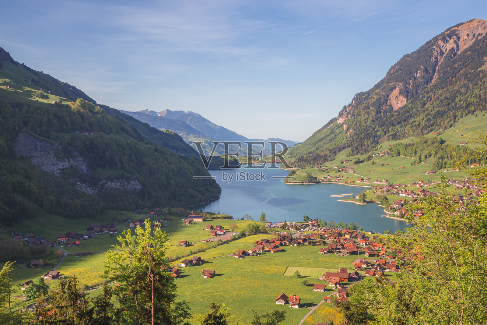 瑞士湖Lungern照片摄影图片