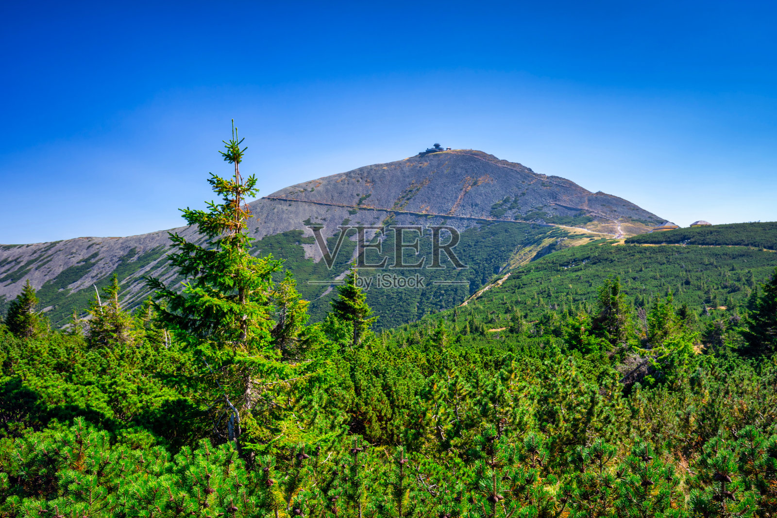 卡克诺斯山的斯涅兹卡峰的美丽风景照片摄影图片