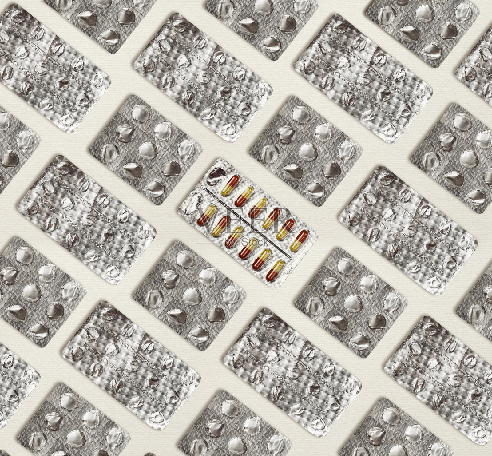 大量的空药丸泡和一个满的作为背景照片摄影图片