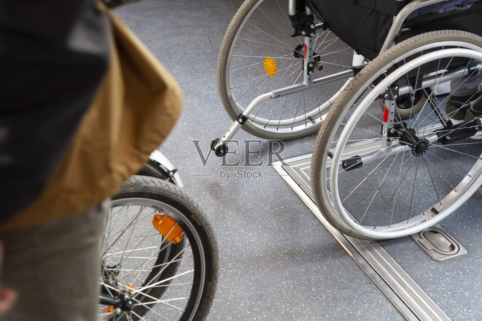 残疾人士个人及旅程照片摄影图片