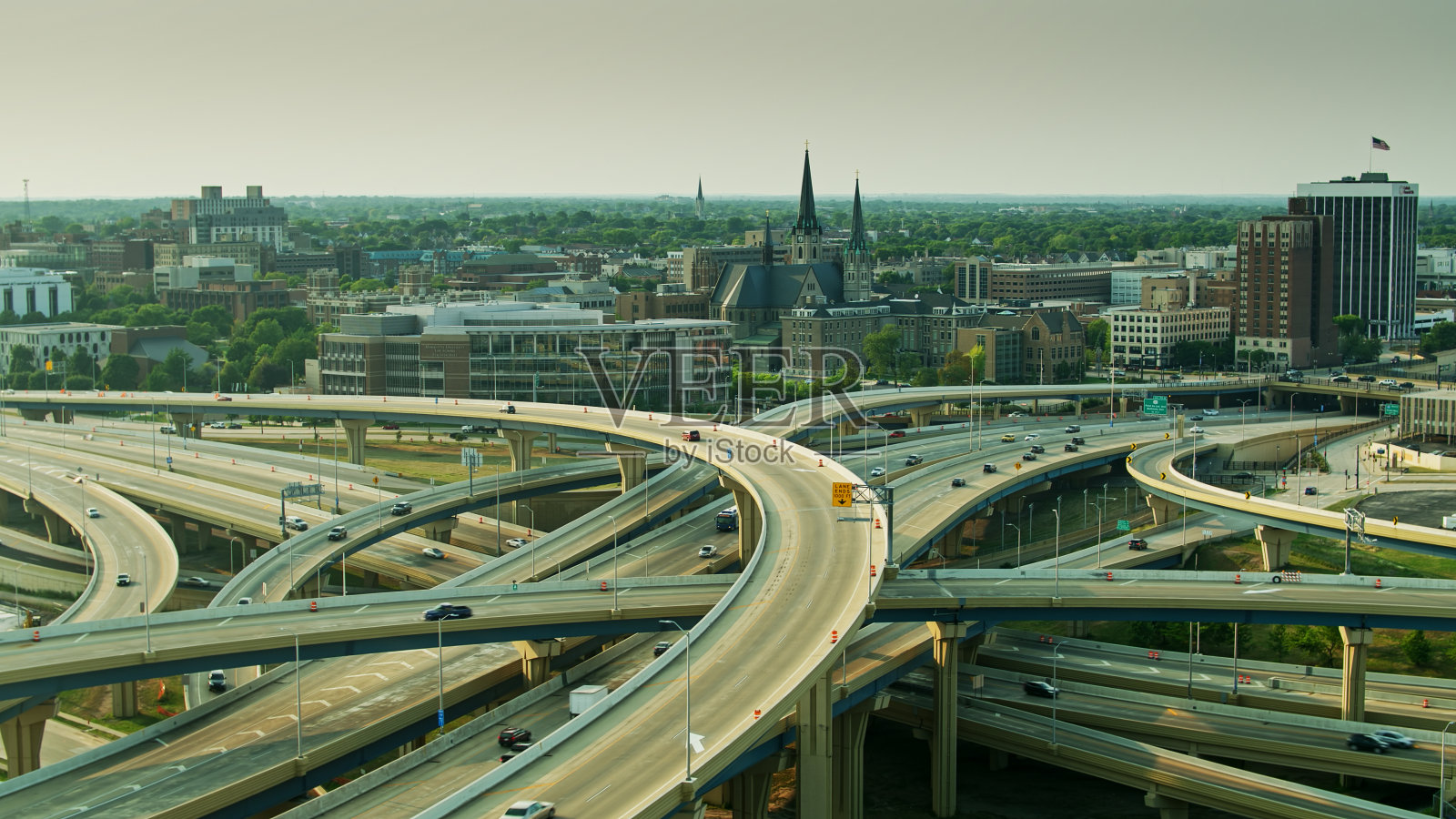 马凯特高速公路立交桥在密尔沃基-航拍照片摄影图片