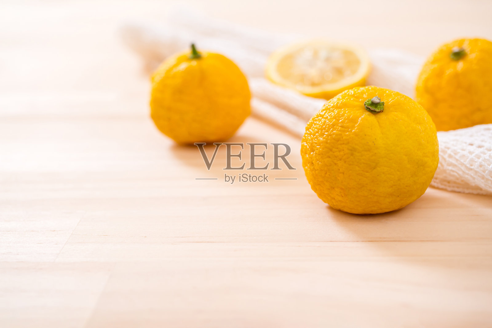 香橼。日本yuzu。照片摄影图片