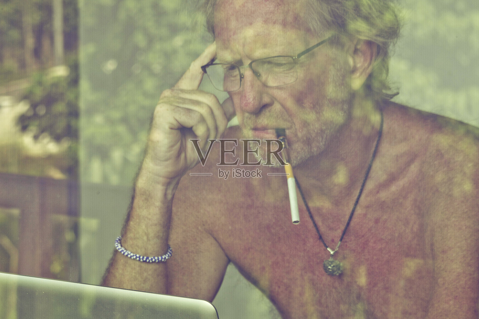 作家与作家阻塞照片摄影图片