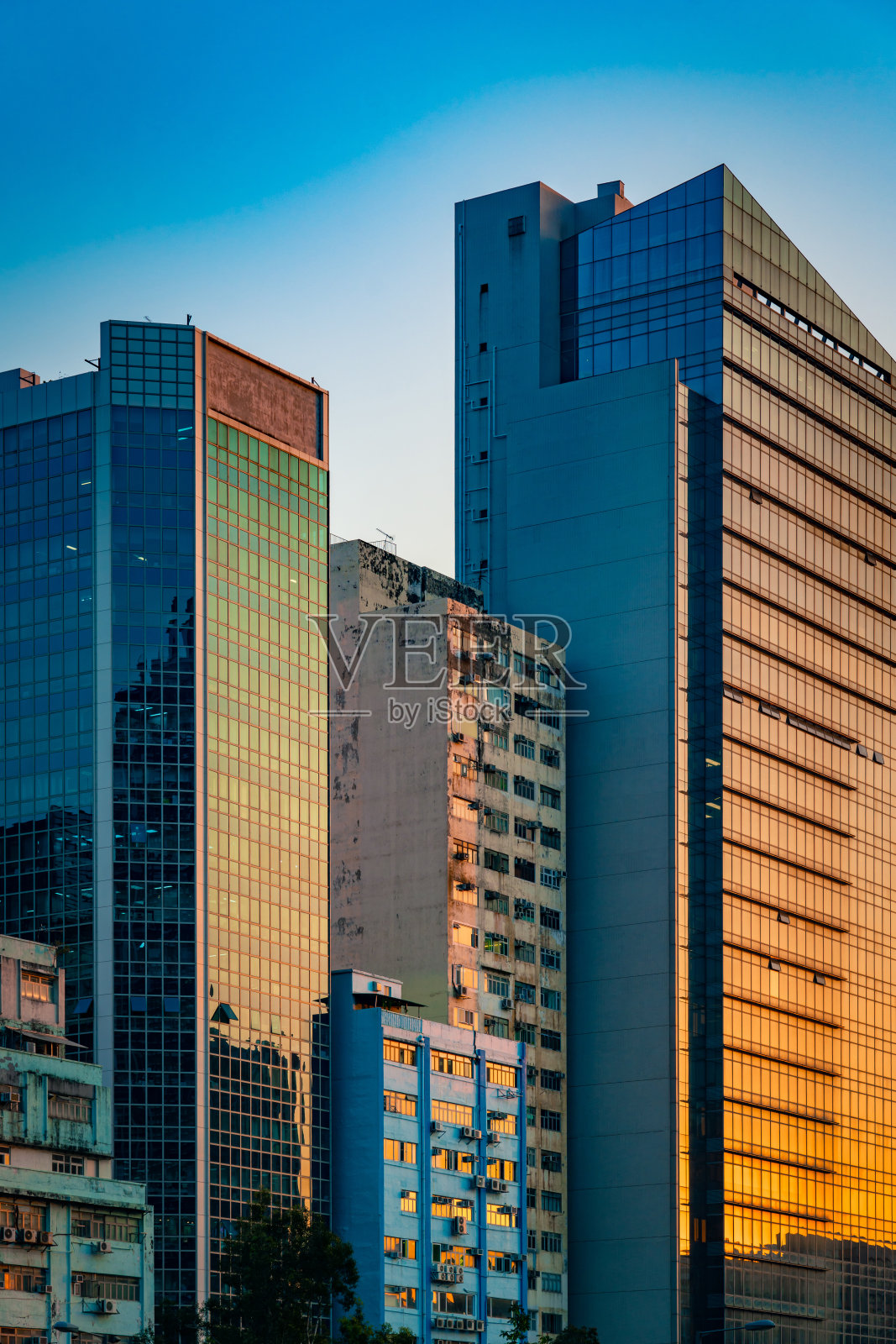 香港市区的工业大厦照片摄影图片