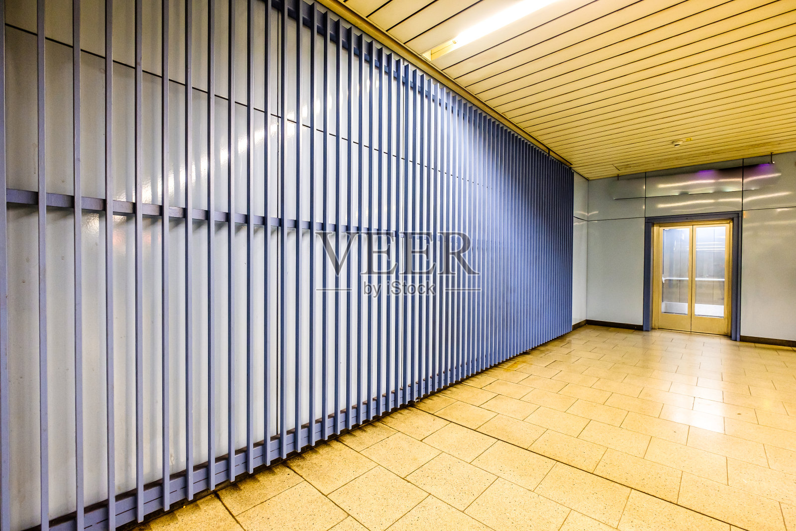 建筑物的走廊照片摄影图片