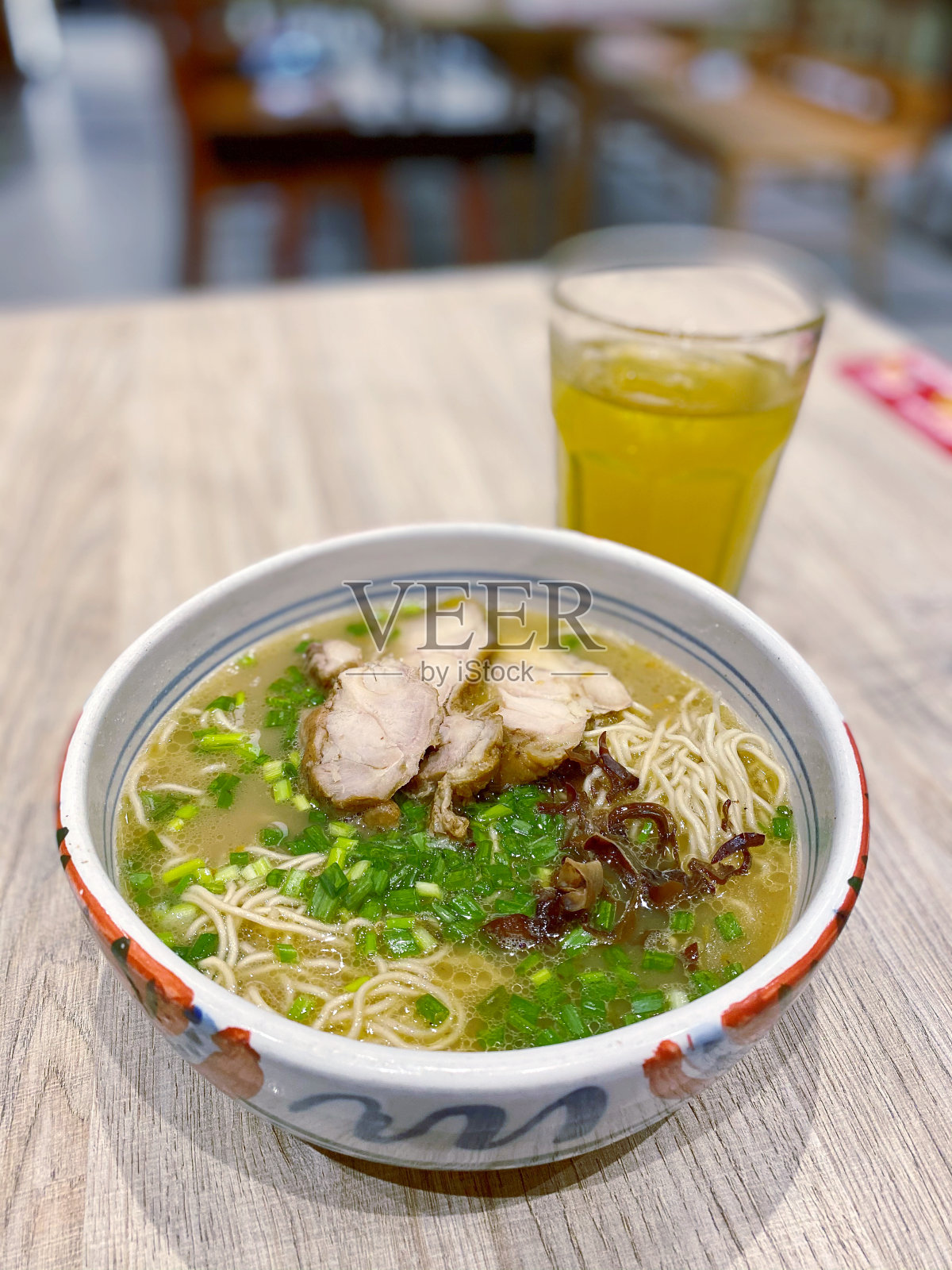 猪肉拉面照片摄影图片