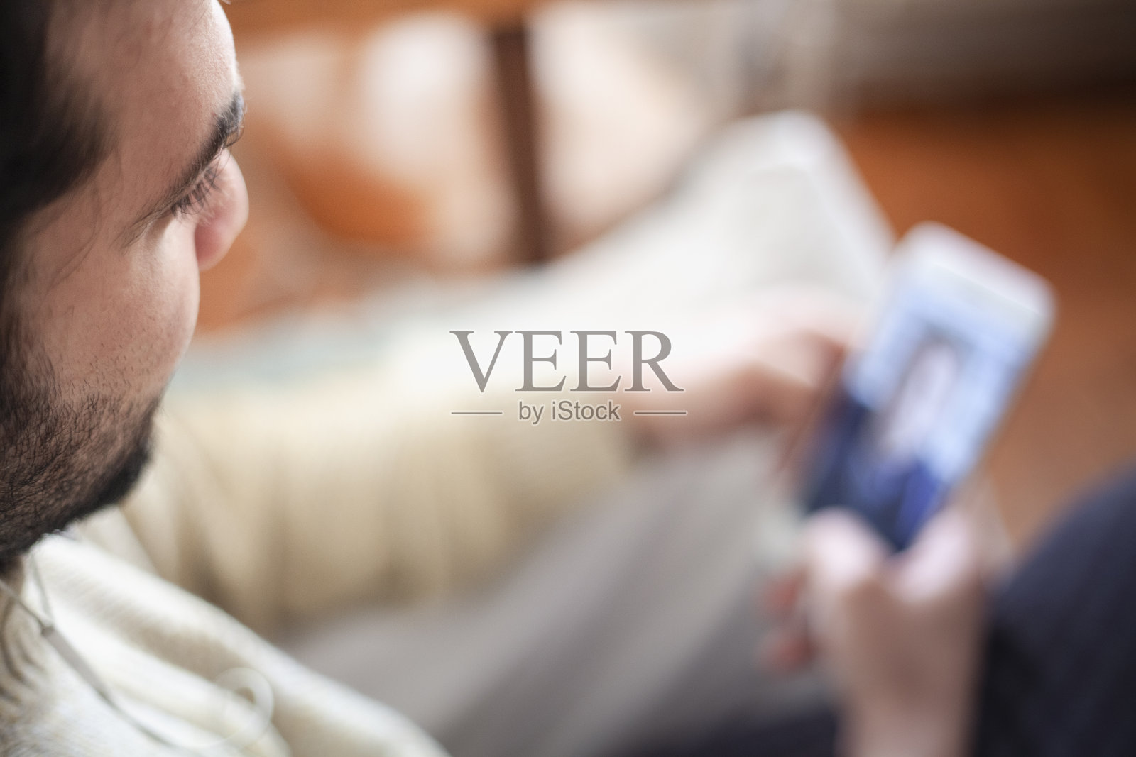 花时间呆在家里照片摄影图片