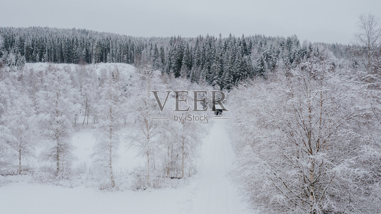 航拍冬季雪景照片摄影图片