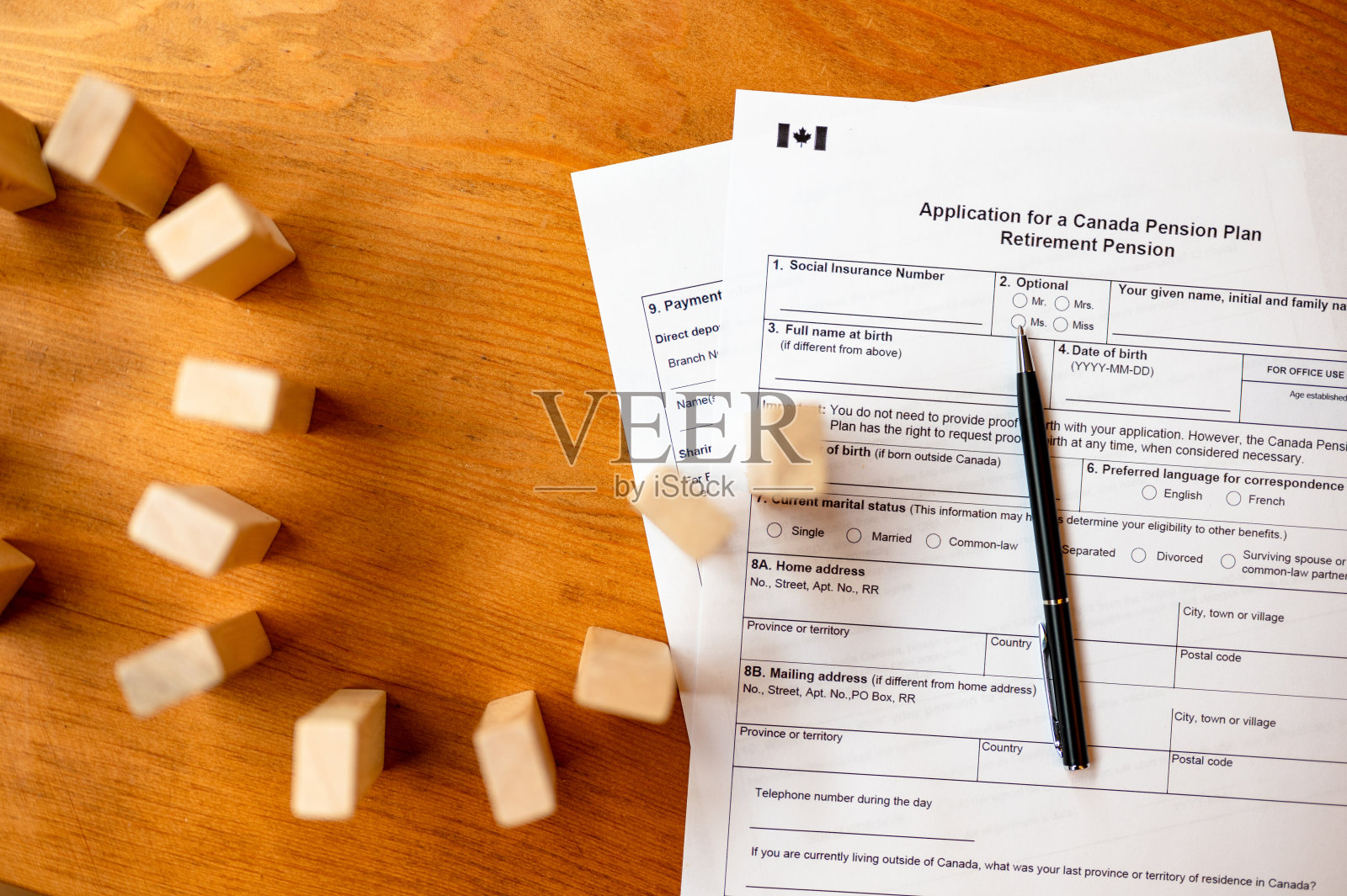 加拿大养老金申请文件照片摄影图片