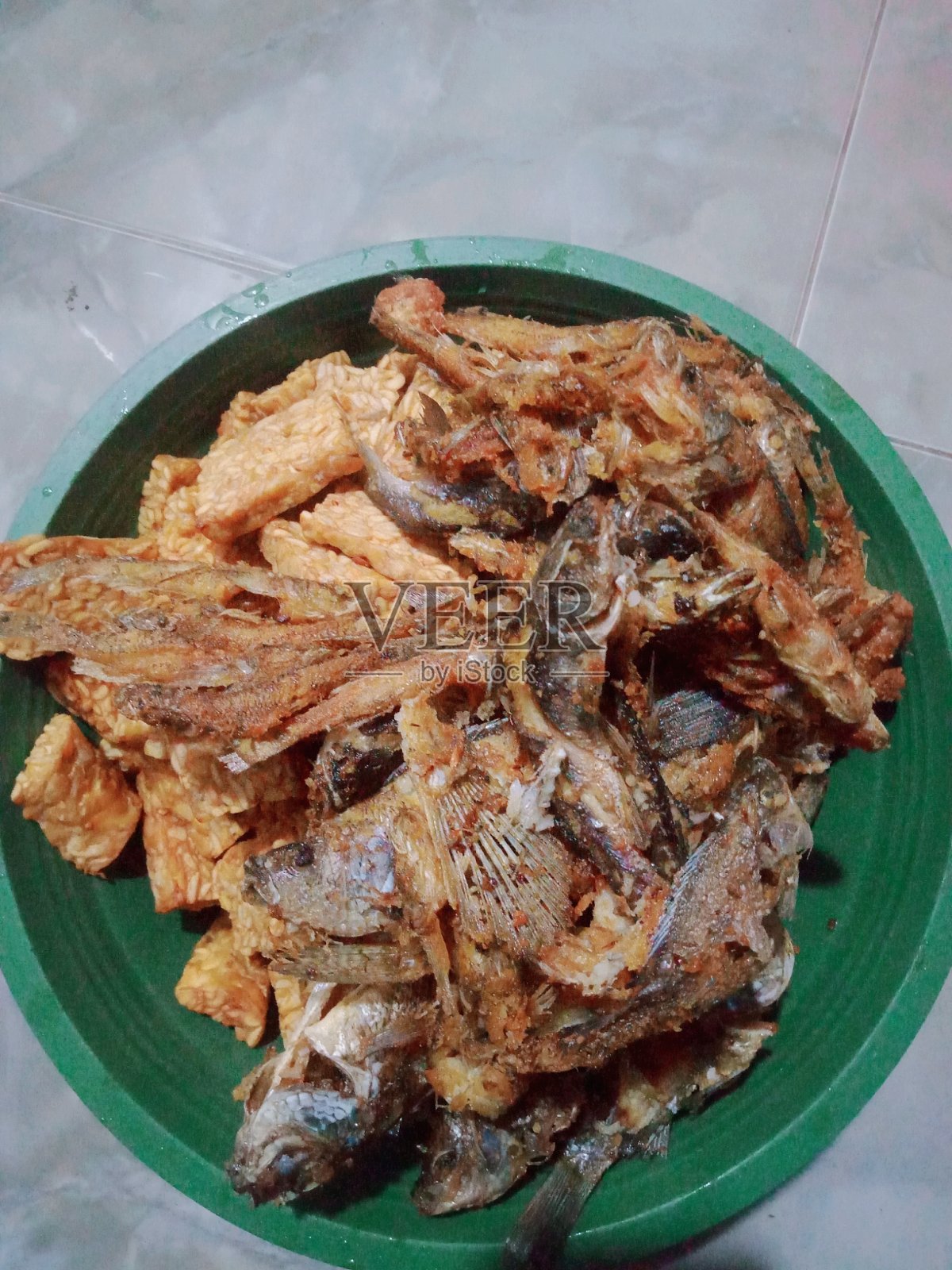 简单的电镀照片摄影图片