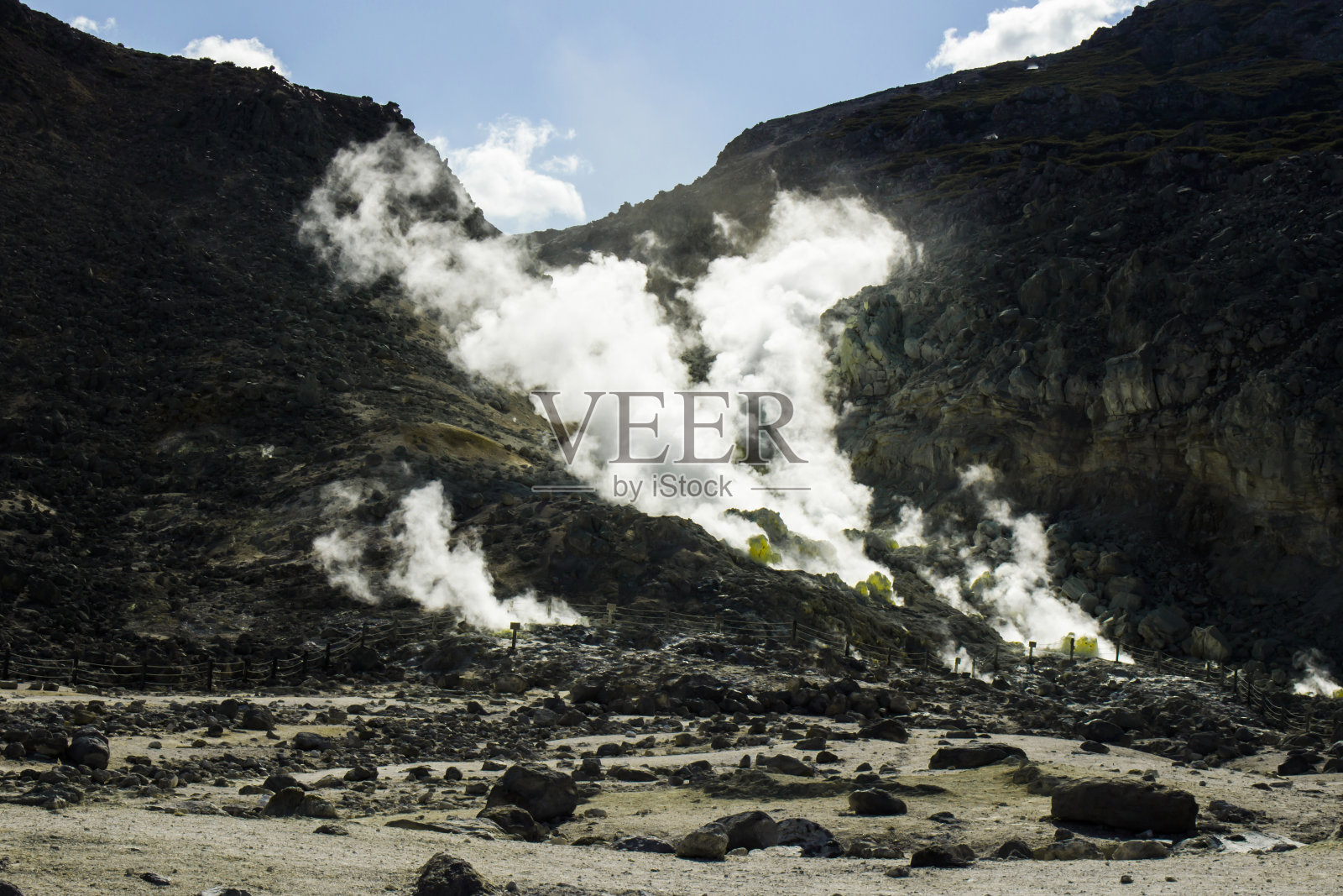 日本北海道赤kan masu国家公园的旅游景点“欠债山”照片摄影图片