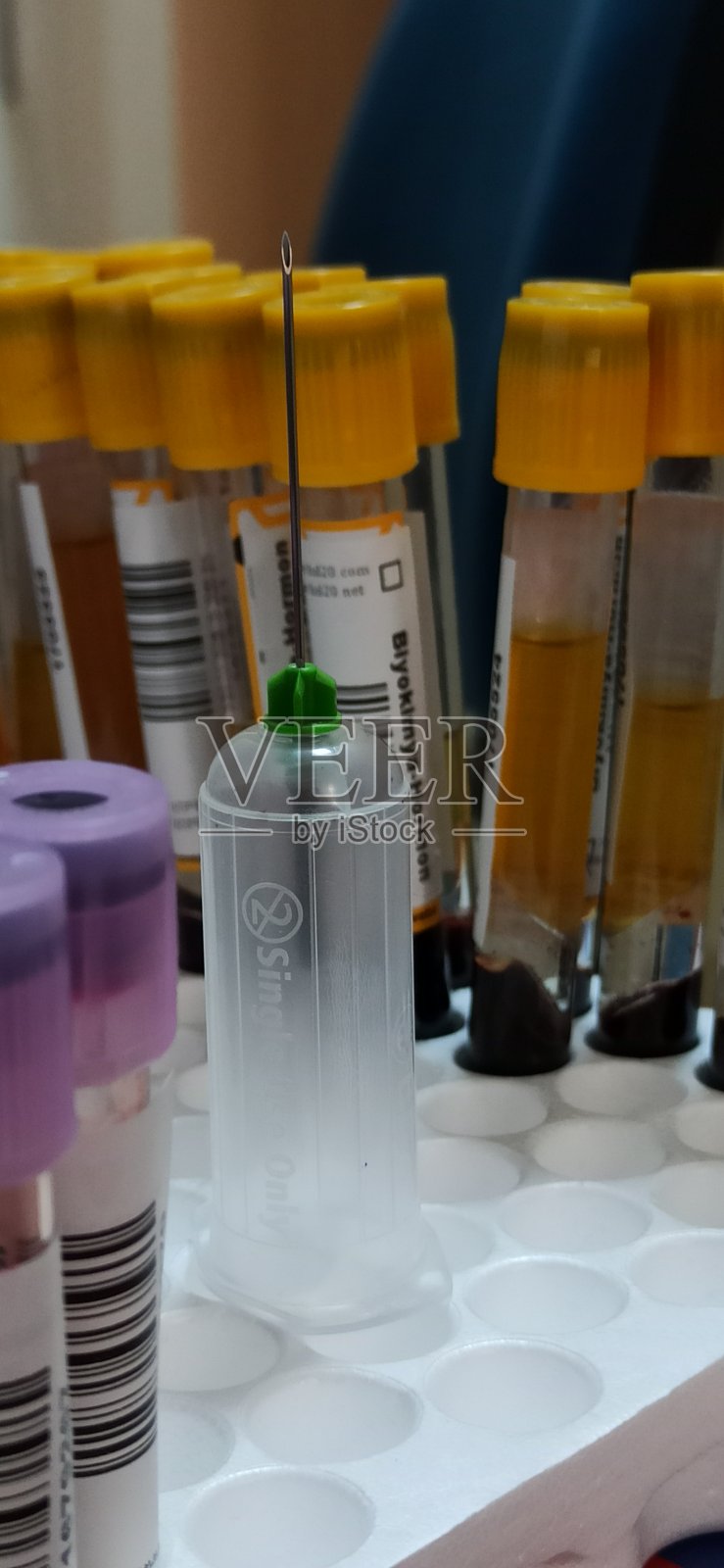 血腥的针照片摄影图片