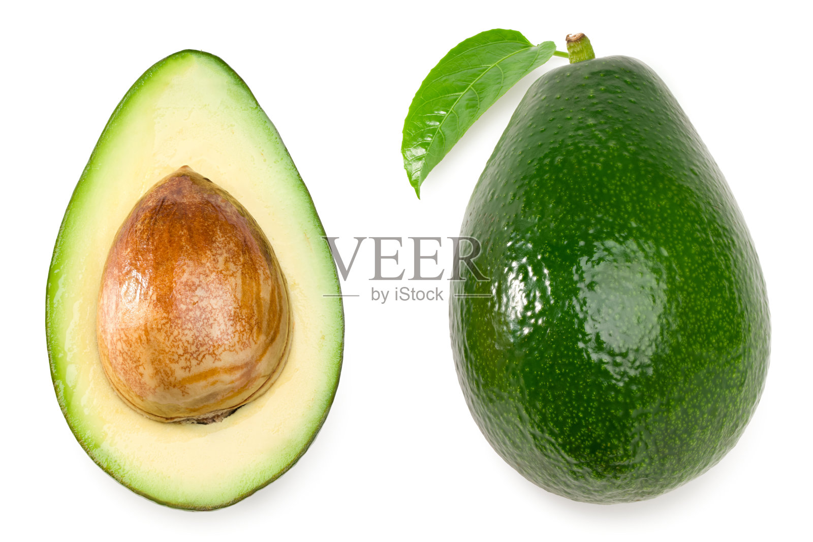 新鲜牛油果切片孤立在白色背景。前视图。剪切路径照片摄影图片
