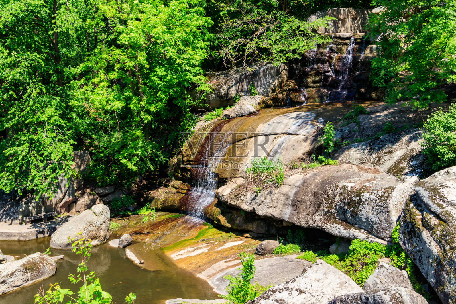 乌曼Sofiyivka公园美丽的瀑布，乌克兰照片摄影图片