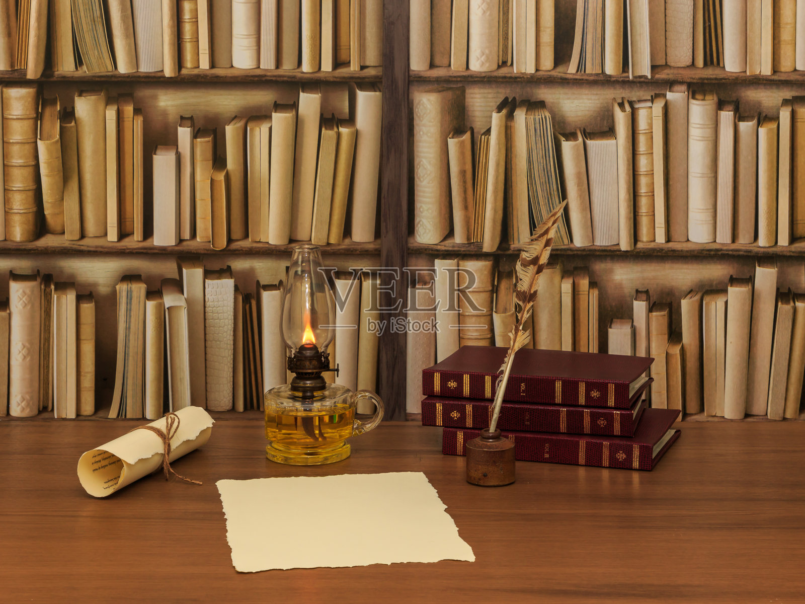 鹅毛笔和纸照片摄影图片