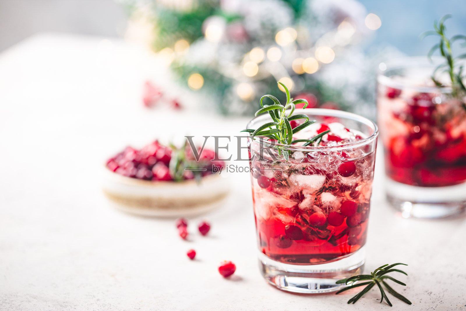 加蔓越莓的清爽饮料照片摄影图片