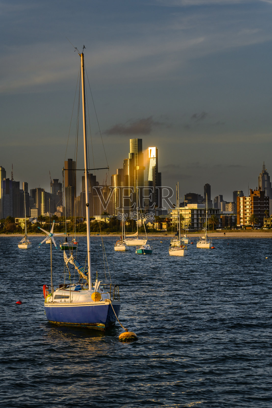 澳大利亚维多利亚州墨尔本圣基尔达码头的日落(2021年1月)照片摄影图片