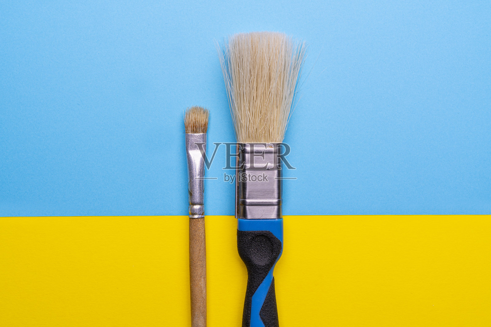 两个画笔照片摄影图片