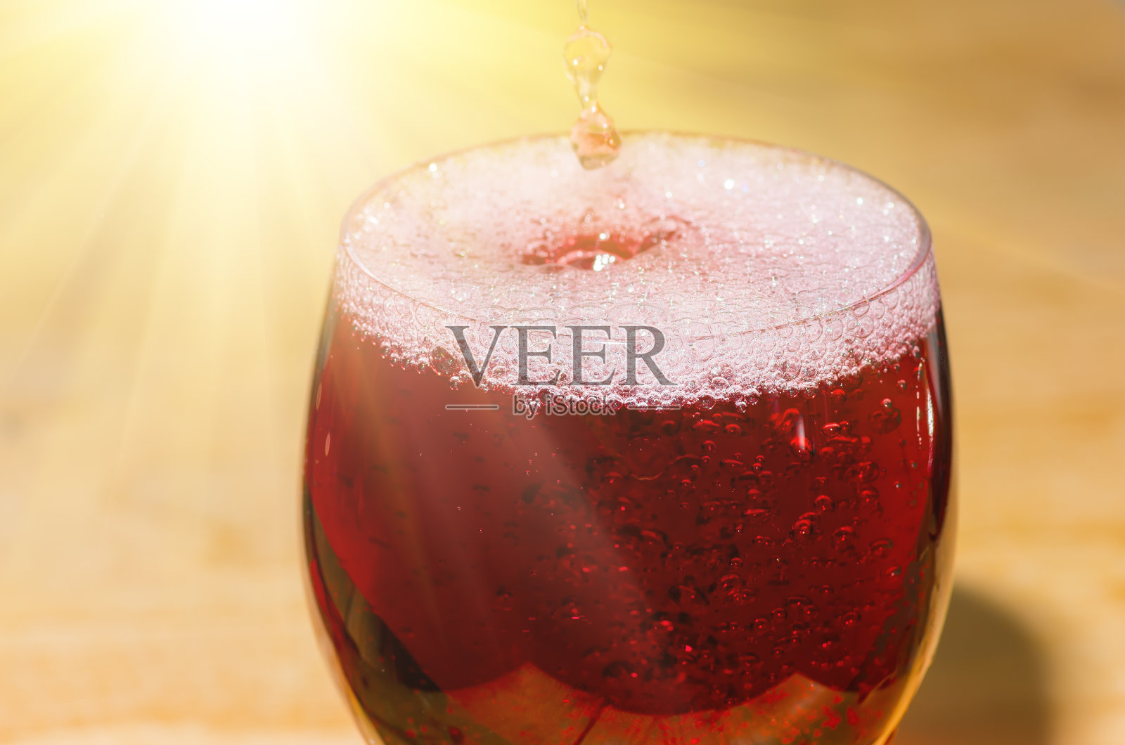 一杯红酒照片摄影图片