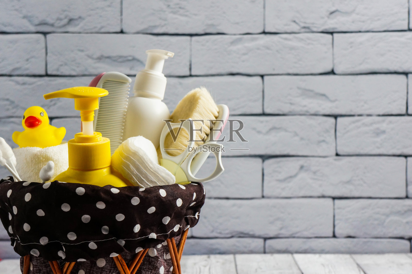 宝宝沐浴用品，宝宝护理概念照片摄影图片