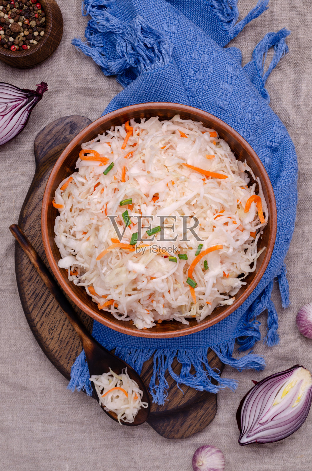 胡萝卜酸菜沙拉照片摄影图片