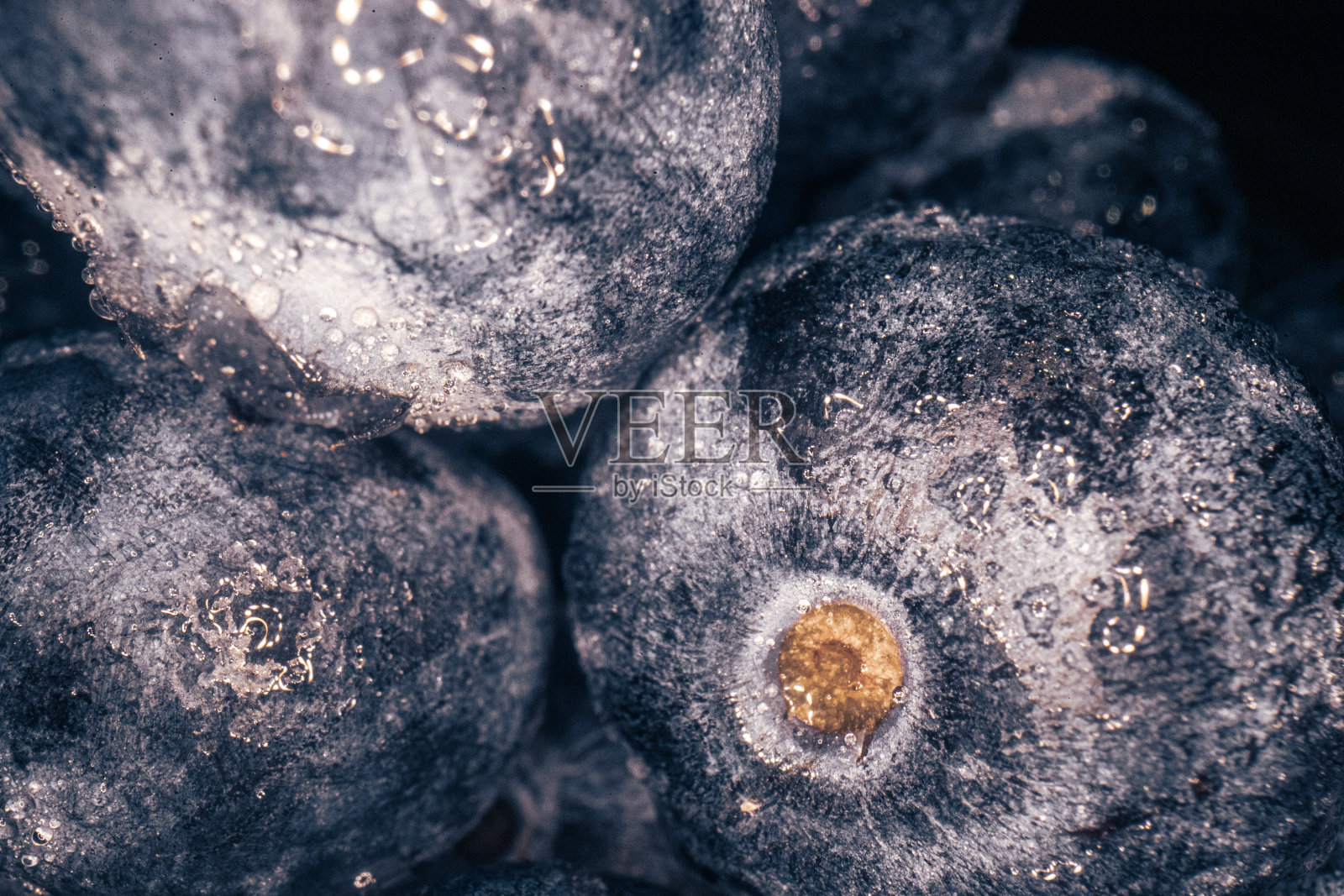 喜欢蓝色的照片摄影图片