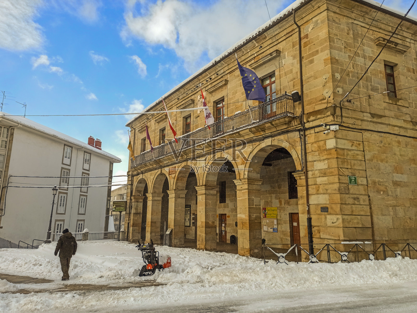 西班牙埃斯皮诺萨下大雪照片摄影图片