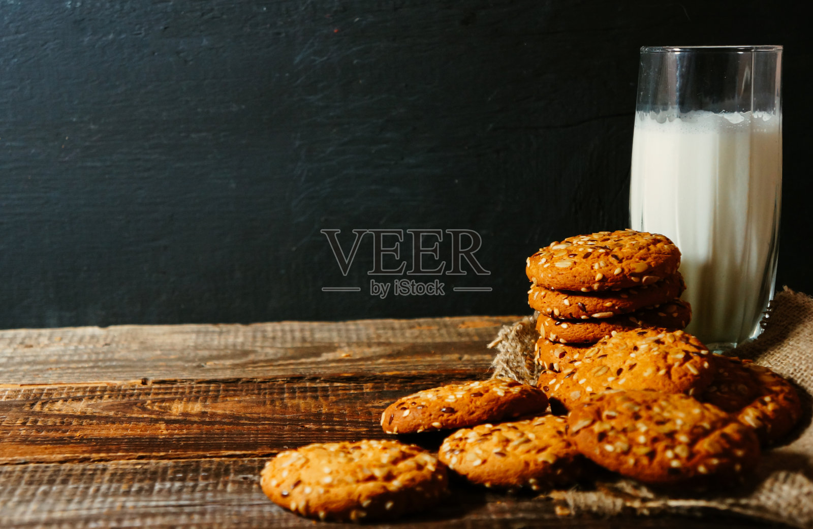 燕麦饼干配麦片照片摄影图片