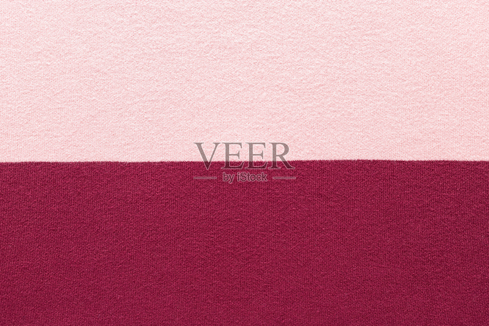 粉红色和勃艮第针织纹理。横条纹照片摄影图片