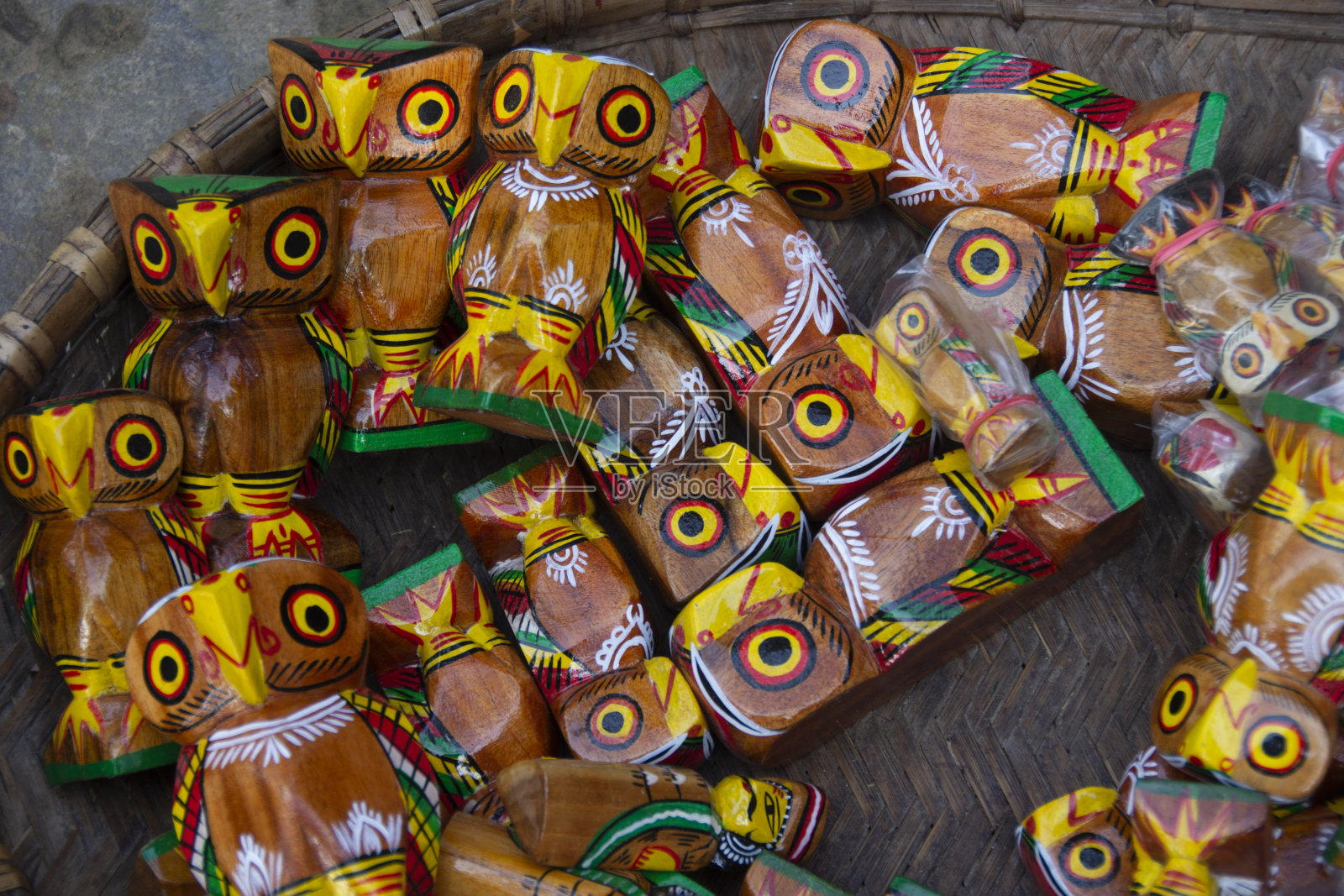 西孟加拉邦的木雕艺术。西孟加拉的家庭手工业照片摄影图片