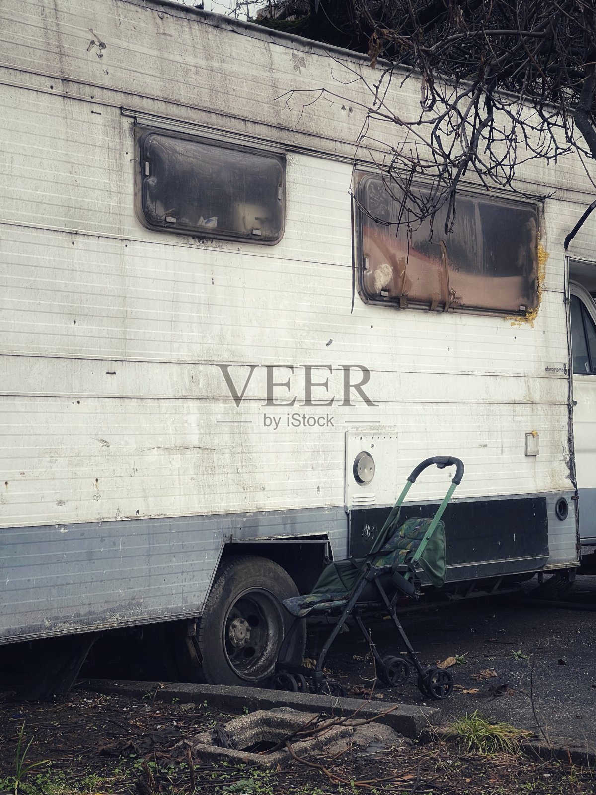 废弃的露营者照片摄影图片