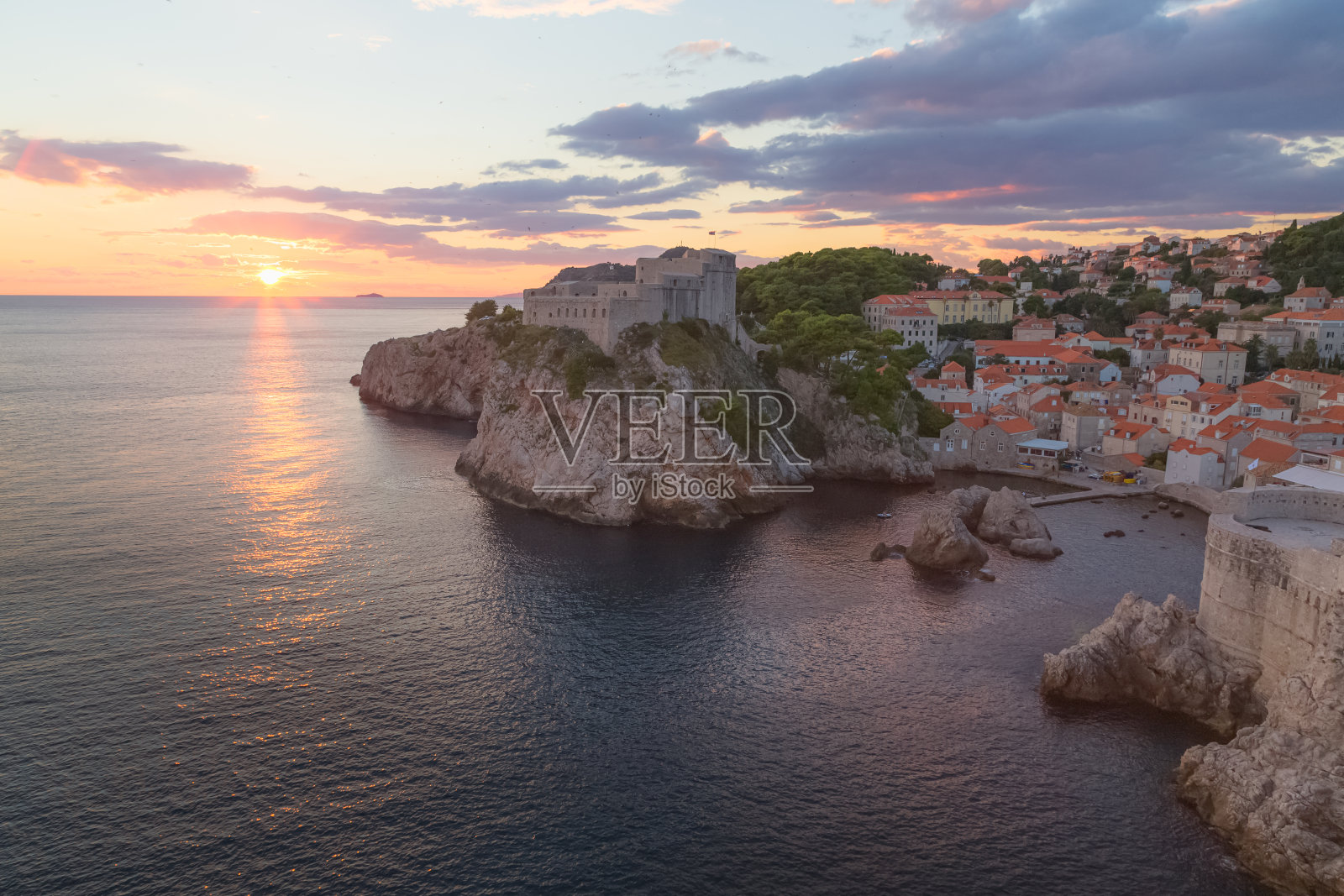 克罗地亚杜布罗夫尼克的日落照片摄影图片