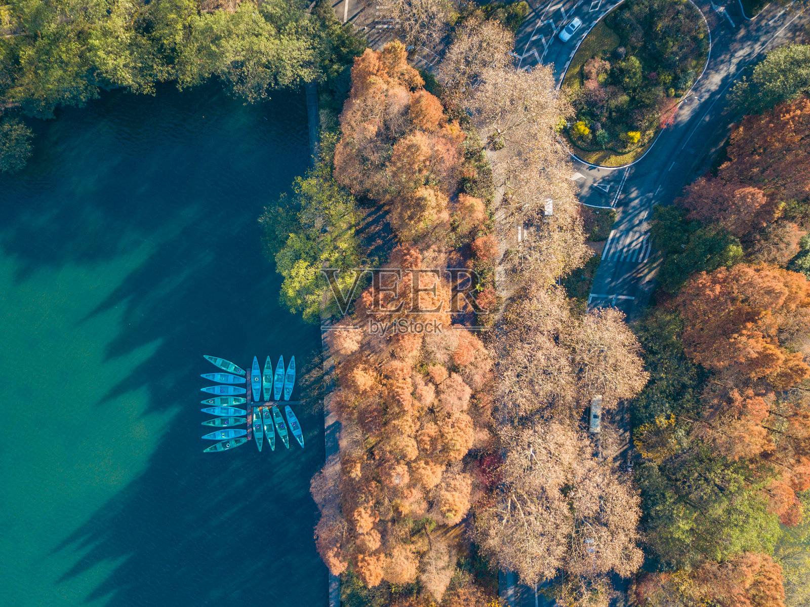 西湖秋季鸟瞰图照片摄影图片