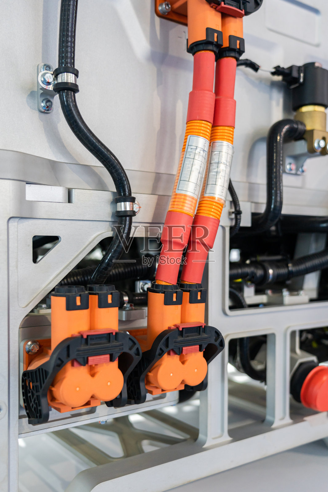 电动汽车发动机和电池组特写照片摄影图片