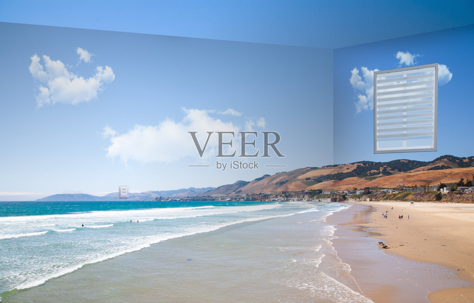 把海边当成你的客厅。封锁期间的家庭内部拼贴艺术。照片摄影图片