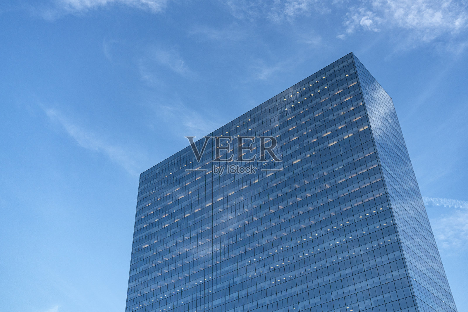 现代玻璃摩天大楼照片摄影图片