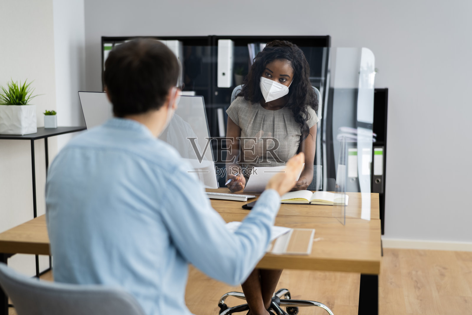 非洲裔美国人商业顾问会议照片摄影图片