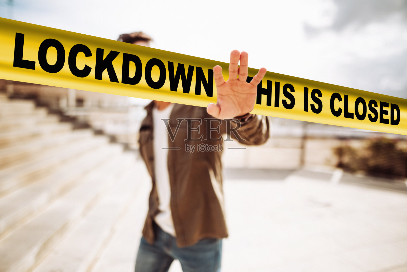 有人试图从封锁区逃跑照片摄影图片